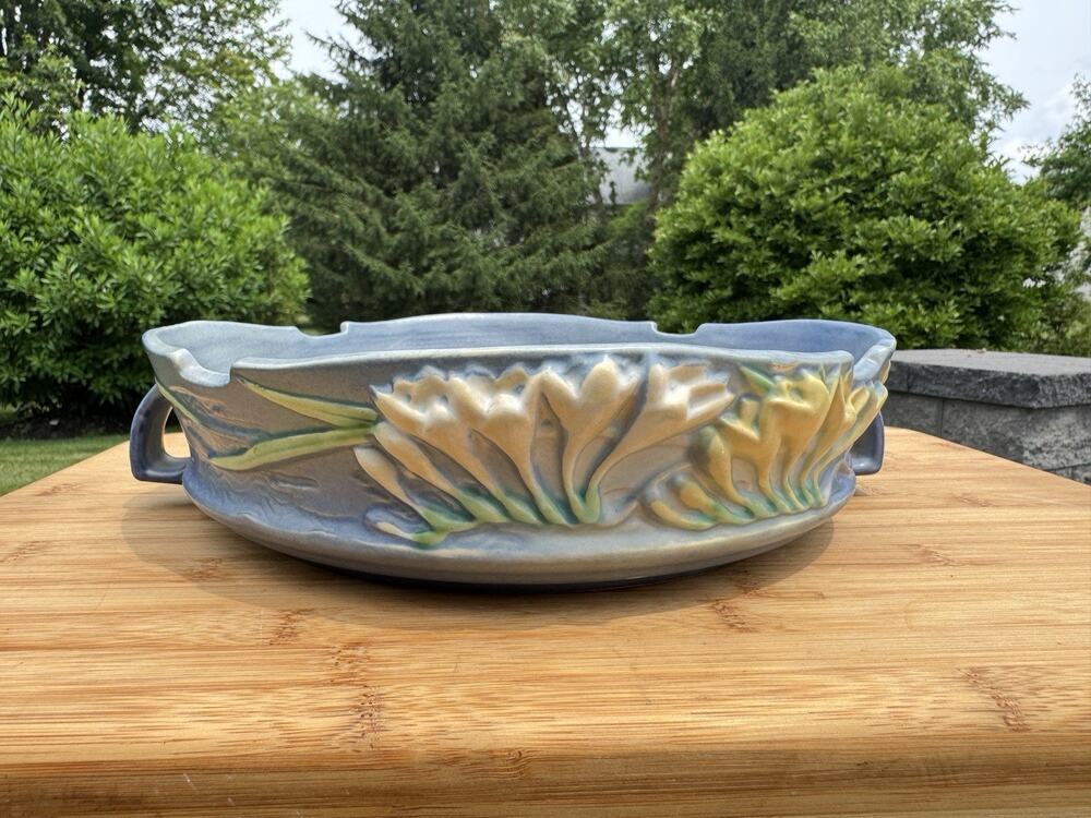 Vintage 1940s Roseville Pottery Freesia Blue 11” Console Bowl Dish 467-10